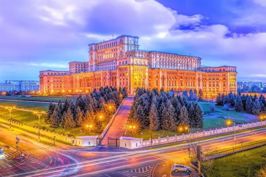 Urban Oasis: Central Location Apartment Bucharest