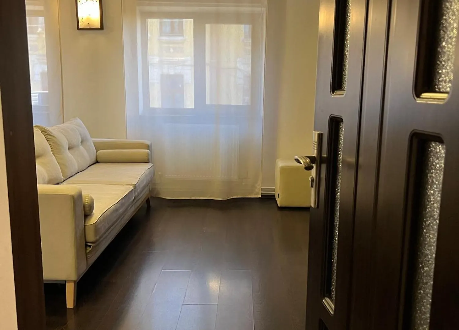 Urban Oasis: Central Location Apartment Bucharest