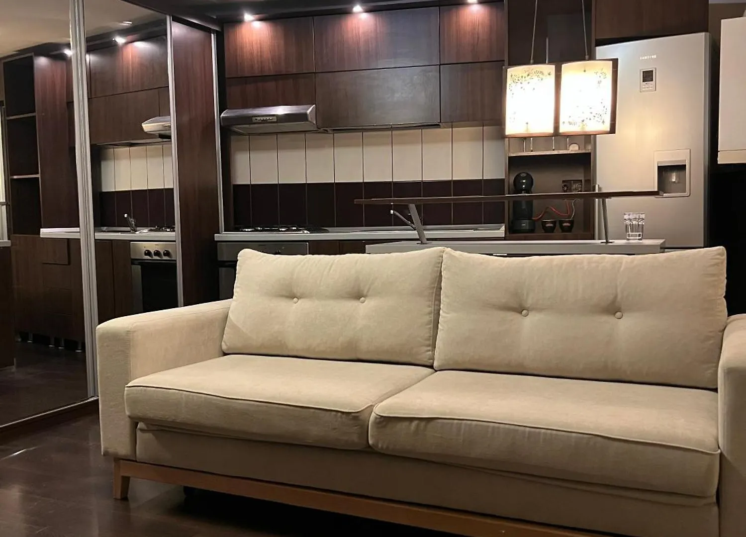 Urban Oasis: Central Location Apartment Bucharest