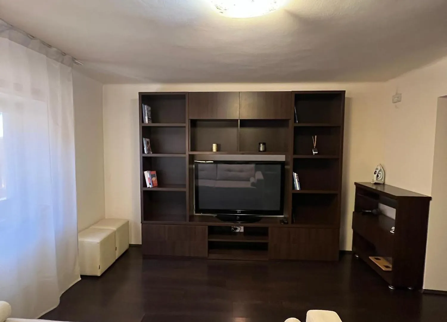 Urban Oasis: Central Location Apartment Bucharest