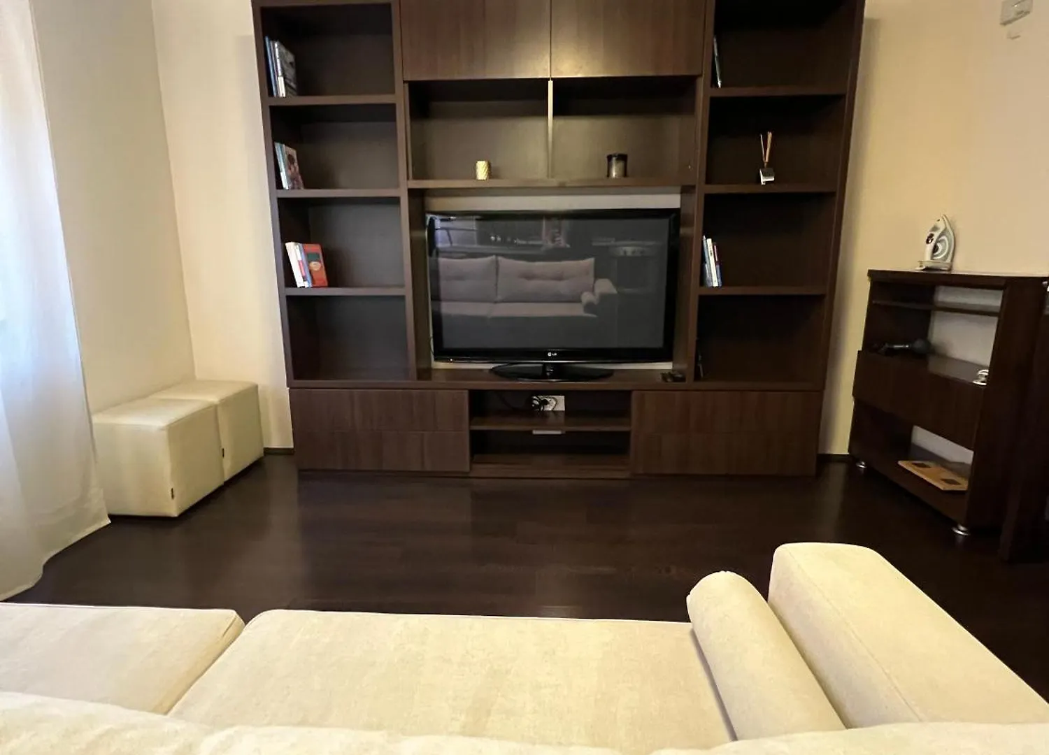 Urban Oasis: Central Location Apartment Bucharest